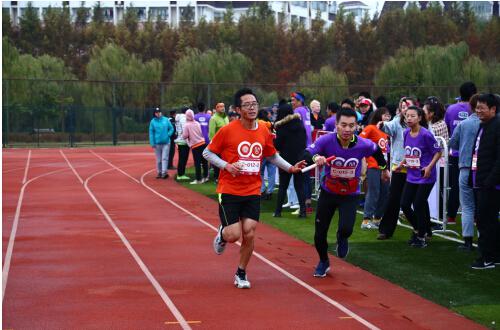 U-RUN2019华东师大校马激情开赛 百余跑团共跑闵行