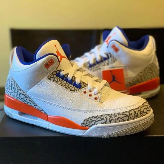 鞋吧日报supreme19秋冬系列居然有辆摩托