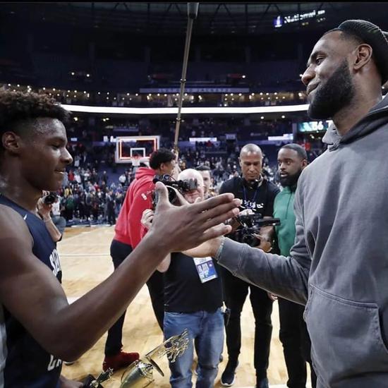 指日可待!NBA第一对父子兵要来了?