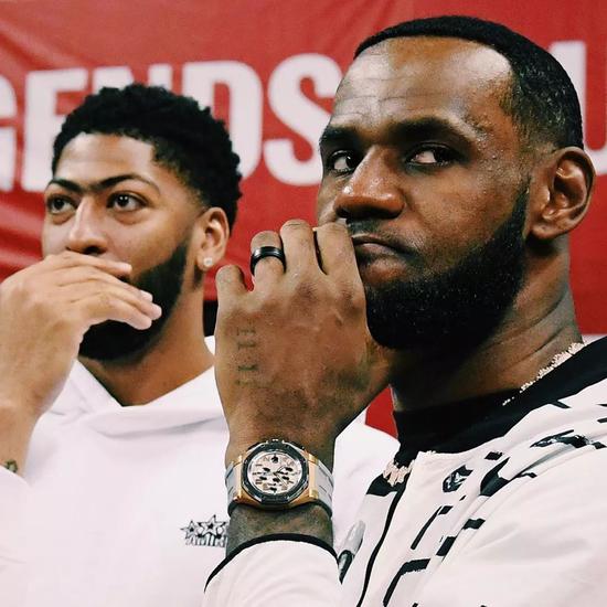 向湖人索要顶薪+股权+房子+飞机，这够狠的啊