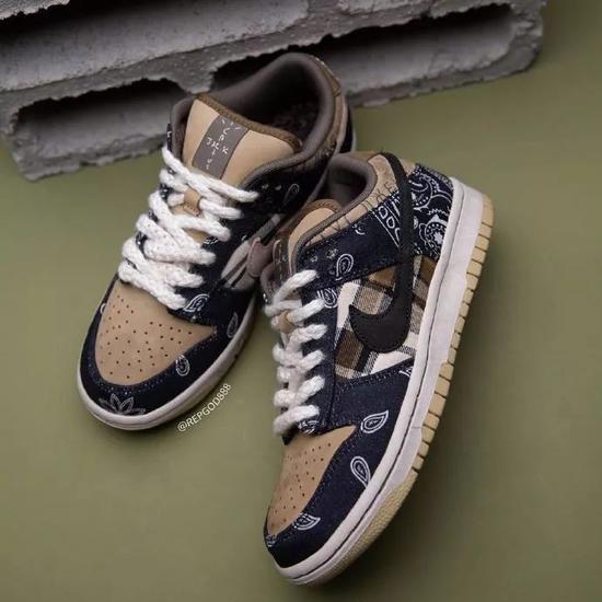 Travis Scott x Nike Dunk SB Low 细节曝光