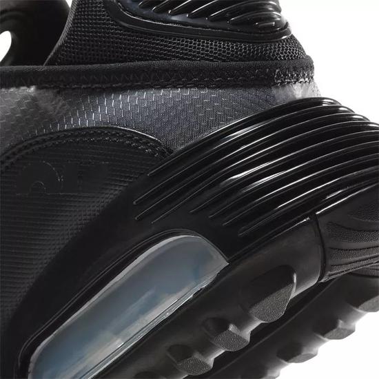 詹姆斯提前上脚Air Max 2090鞋款!细节曝光!