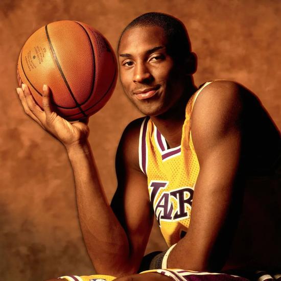 嫩翻了新秀科比的一组写真