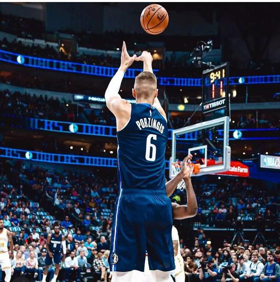 吹爆东契奇？达拉斯还有一个被人遗忘的神