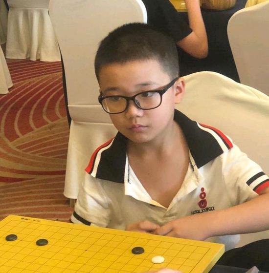 棋神附体 湖南9岁少年引起中国棋界高度关注 棋牌 新浪竞技风暴 新浪网