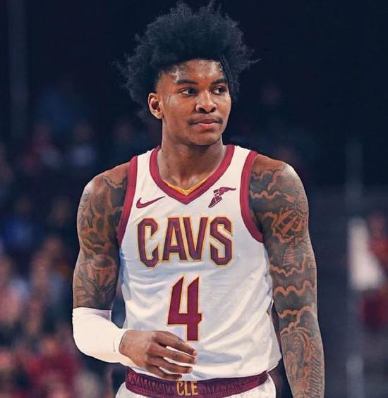 惨哭！离奇失首发 球员最怕的事他1场全经历了