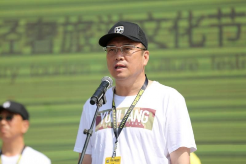 董学忠在开幕式发表讲话运良越野创始人朱云良与环球户外探险家张昕宇