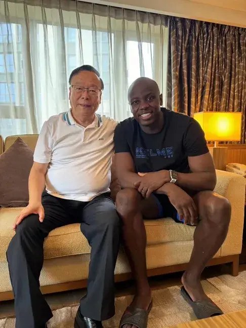 上班吃口早餐被直接开除！老板强硬辞退，最后反倒赔偿8000元