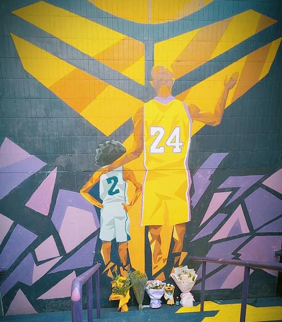 真相！科比把登机时间提前！他想看另一场比赛