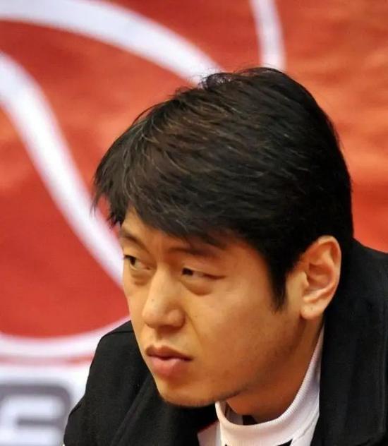 ゑ救,挽救 但还是没有挽回王凡的生命 悲痛欲绝的莫科沉浸在 爱妻的