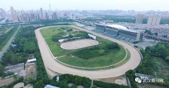 东方马城