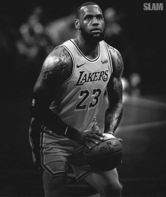 收藏帅照来袭最新杂志詹姆斯黑白照组图