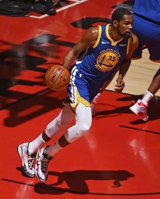 KD13谍照曝光 就这样?和前一代的差别太大了