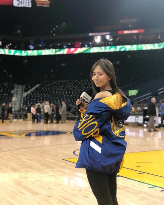 第一美臀!哈登直接看呆!最美NBA女记者!_NBA_新浪竞技风暴_新浪网