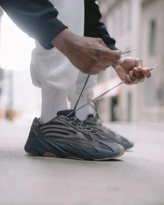 三天涨500！触底反弹！现在抄底正合适！