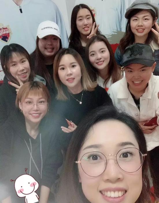 LPGA美女球员也追星 谁还不是个追星女孩了|多图