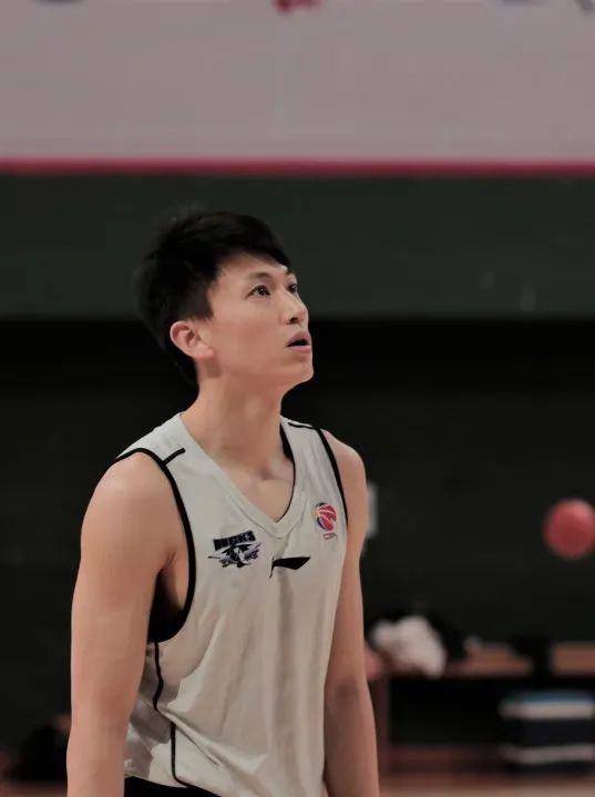 刘晓宇:是18岁的少年,也是82年的拉菲_cba_新浪竞技风暴_新浪网