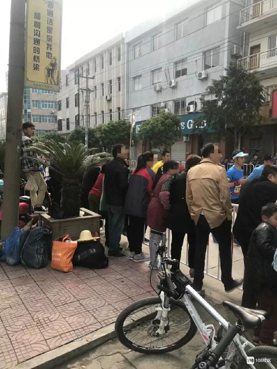 重庆时时彩群发软件计划群→→→加微信或QQ