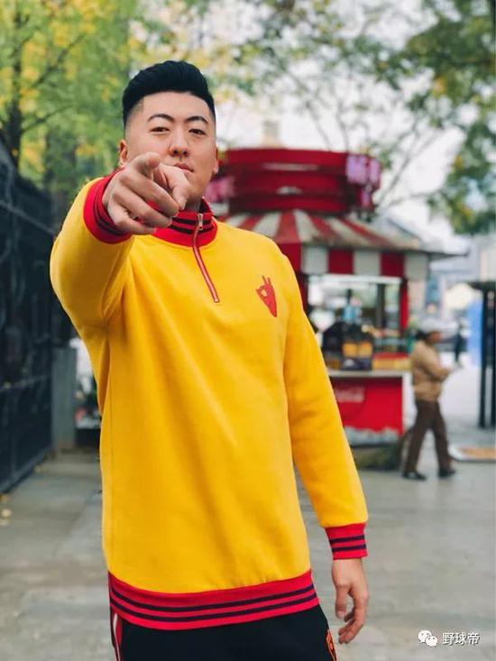 他曾被誉为第一高中生场上1打9稳如狗