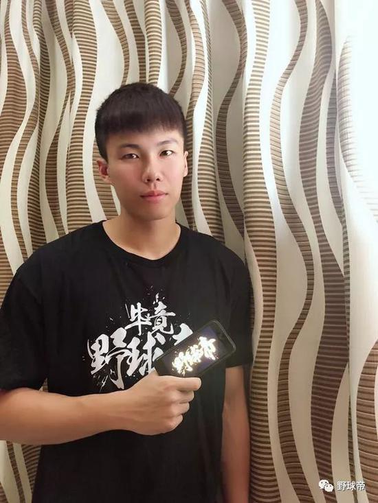 赖益烨兄弟们可能已经知道他是谁了射得对手相当绝望了时不时甩个超远