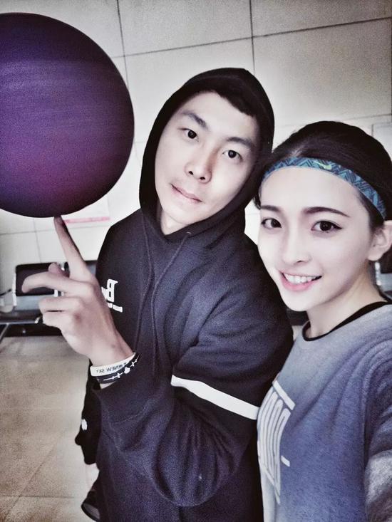 颖brother:一个南方姑娘怎么在兰州爱上了篮球