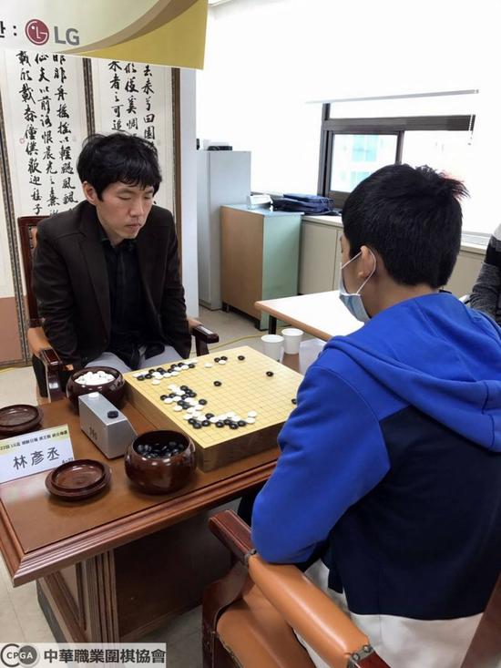 ‘石佛’ 李昌镐领悟‘不得贪胜’ : 一人之力造就一个时代。
