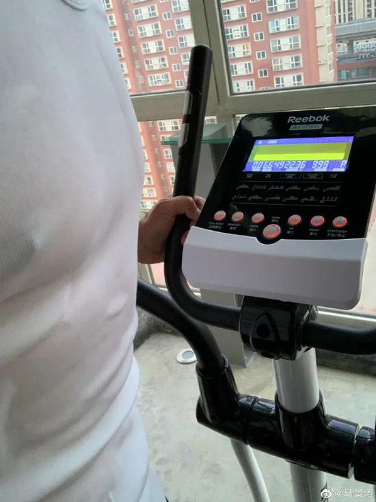 58岁马景涛椭圆机半马63分11秒 你能超过他吗？