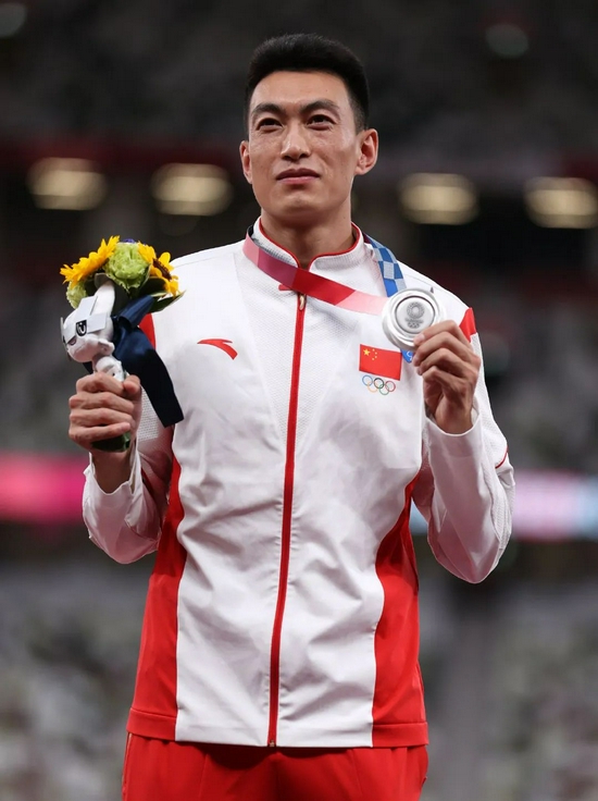 朱亚明刷新个人最好成绩摘银