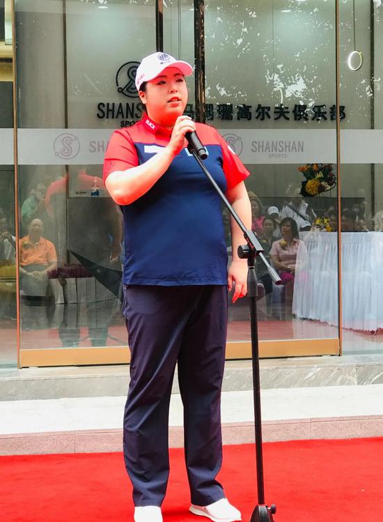 徕卡SOFORT 2：即时相机新爱游戏体育- 爱游戏官方网站- 爱游戏APP下载体验——户外拍摄的最佳选择