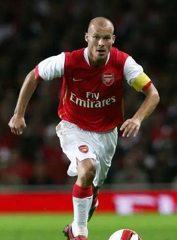 永贝里上位 阿森纳青训抬头