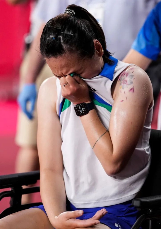 张蓓雯左跟腱断裂抵挡不住我返回赛场的脚步