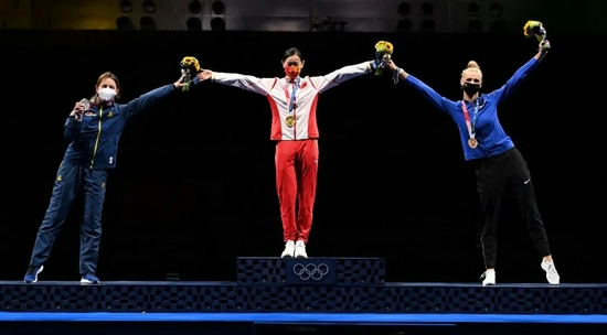 自由式滑雪空中宝博体育- 宝博体育官网- 宝博体育APP下载 BaoBoSports技巧国家队全新比赛服出炉！FILA助力中国健儿凌峰而上再造新高