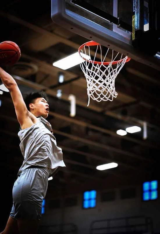 中国小将25胜0负横扫全美，却被质疑年龄造假！