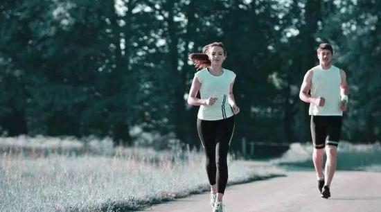 初学跑步如何循序渐进?频次与距离如何选择