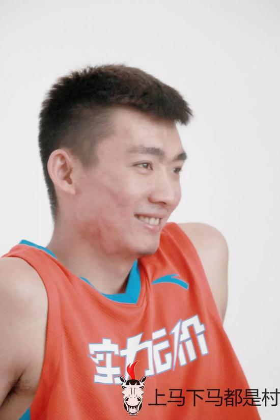 扣篮王林景元和小学弟李飞不可言说的故事!