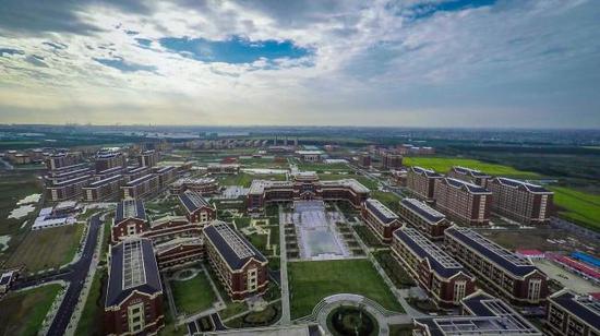 俯瞰建桥学院.