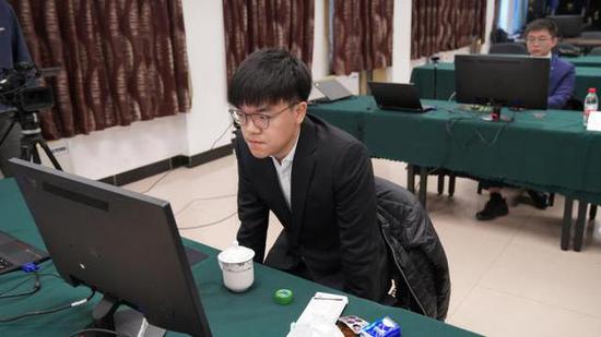 柯洁在LG杯中方赛场