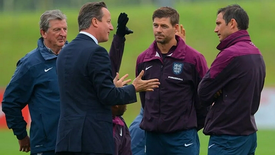 卡梅隆拜访英格兰国家队