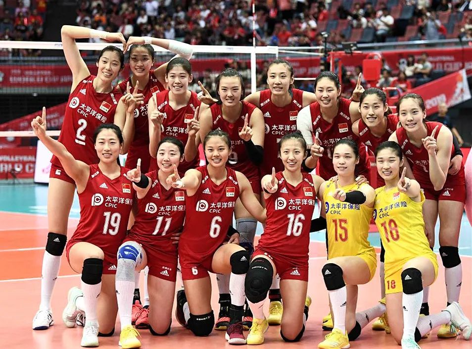 土耳其女排排名, 世联中国女排3-0土耳其 郎平古德蒂斗法_排球_新浪竞技风暴_新浪网 : Jun 21, 2021 · 中国女排击败排名比自己高的美国女排之后，积分提高了不少，世界排名也重新回到第二名位置，不过与排名第三的巴西女排只有5分差距，由于中国.
