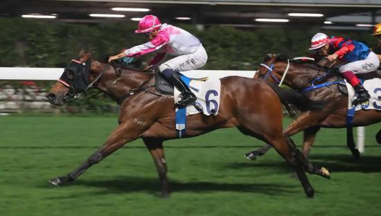 【跑马地赛事】波健士首进香港凯旋门