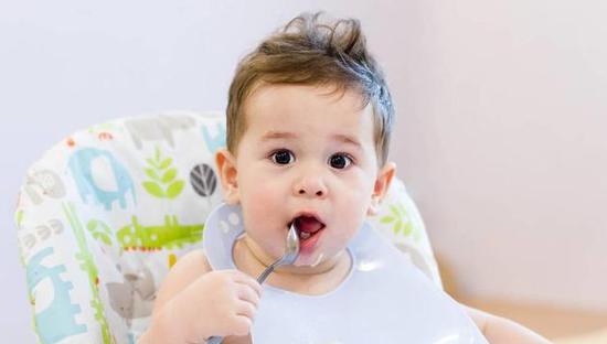 往往孩子们的“问题”都是父母“关注”出来的