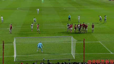 图片来自@曼联黑板报