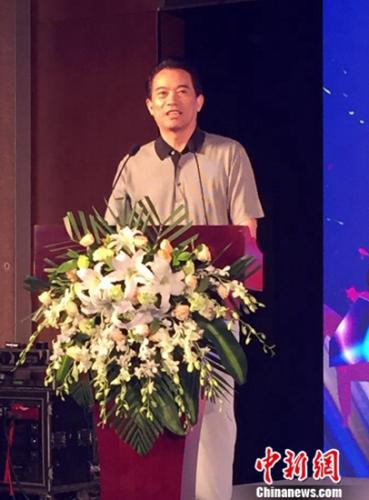 乒羽中心前主任刘凤岩在发布会上致辞。李赫 摄