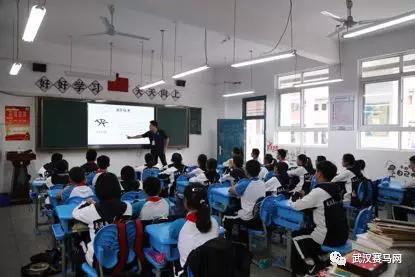 马术公开课 | 武汉第三寄宿中学,小小骑士进校园