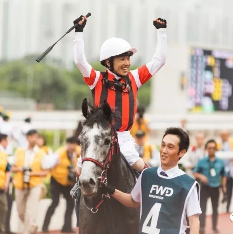 “胜出光采”勇夺富卫保险女皇杯