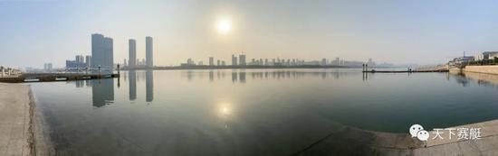 终于又能下水啦！ 赛艇队皮划艇队转场日照训练