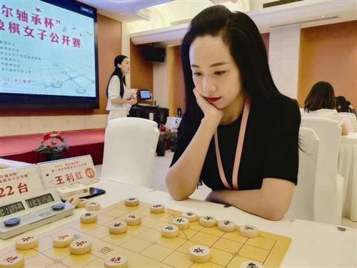 最美象棋女子大师图片