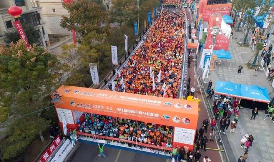 全国首个 淮安马拉松设400人直北广汉南马 跑步频道 新浪竞技风暴 新浪网 全国首个 淮安马拉松设400人直北广汉南马 跑步频道 新浪竞技风暴 新浪网