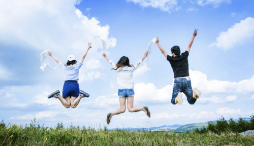 健康中国活力青岛千人彩虹跑鸣枪开跑