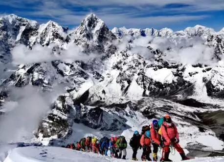 为他们疯狂打call!7名阿坝州健儿成功登顶珠峰